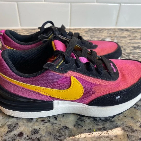 Nike Boys Waffle One DC0480-600 Pink Casual Shoes Sneakers Size 13C - Picture 4 of 9